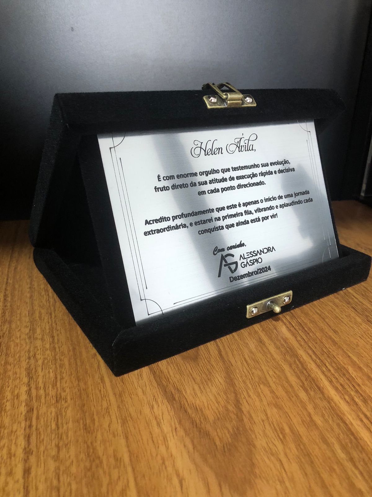 Placa de Homenagem em acrílico escovado com estojo de veludo - Placas de Homenagem - Laser Link